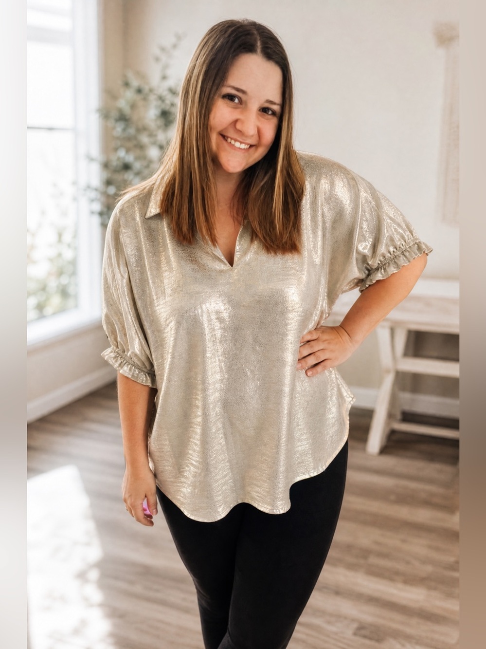 Jodifl Metallic Oversized V-Neck Short Sleeve Top in Gold